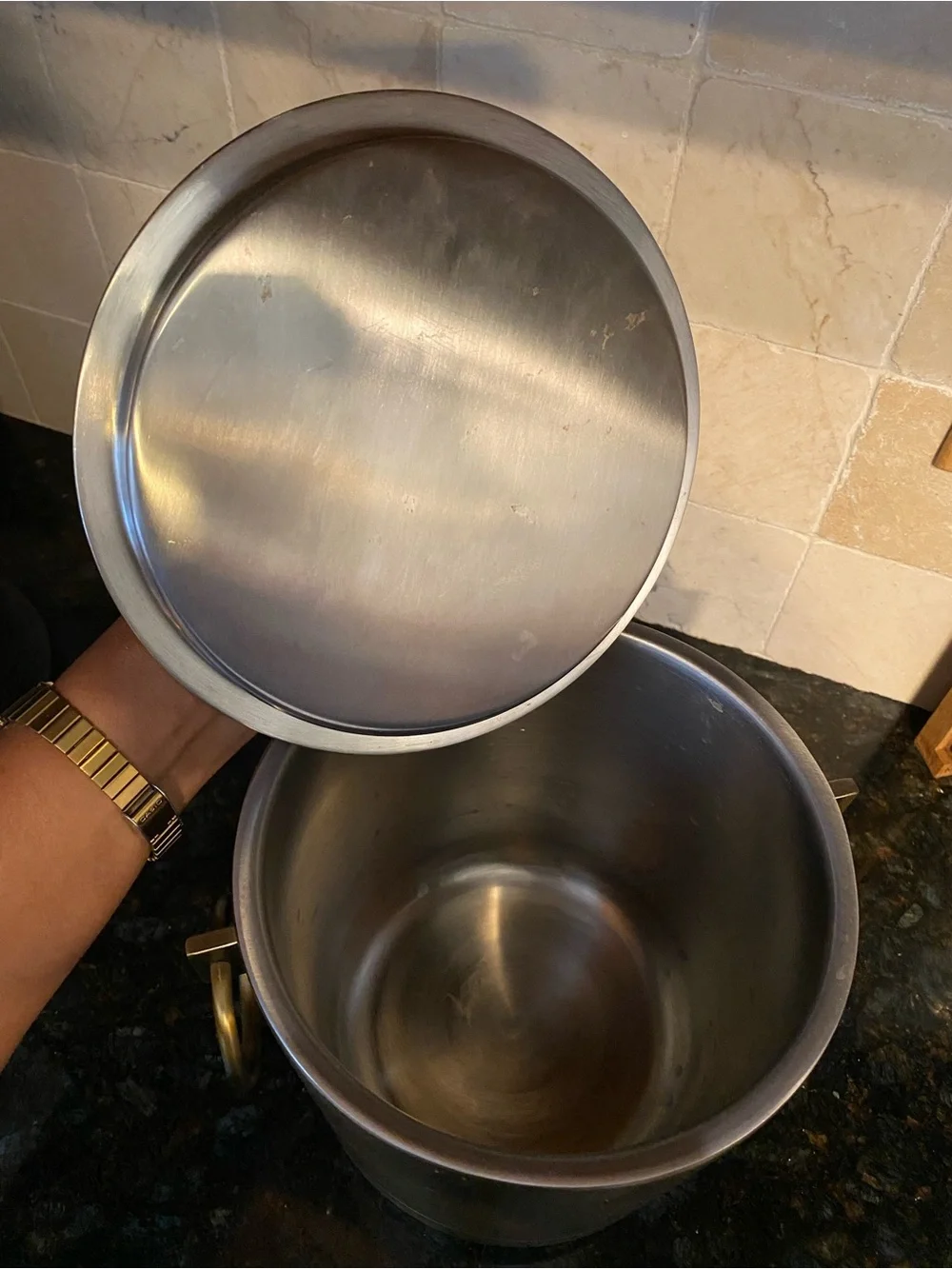 Crate&Barrel Bronze-Tone Textured Ice Bucket with Tongs EUC